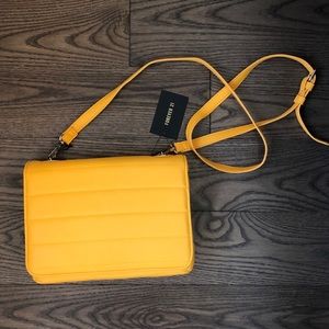 🦋3/$40 Yellow forever 21 crossbody